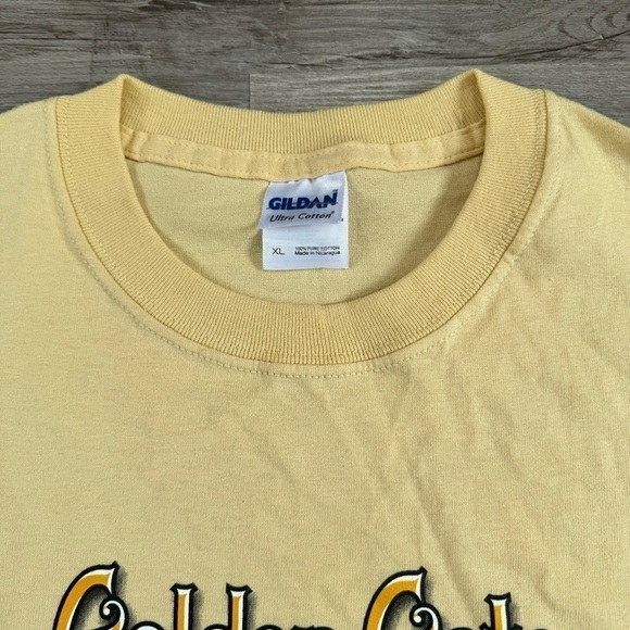 Vintage yellow Las Vegas Casino t shirt
 Gildan men’s XL 
 24x30 nice condition - Picture 5 of 5
